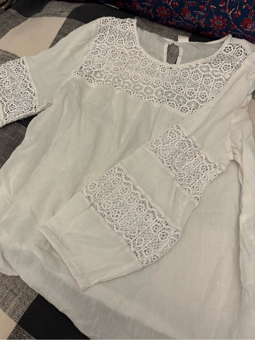 Old Navy White Lace Yoke Long Sleeve Blouse